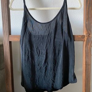 Lululemon tank top.